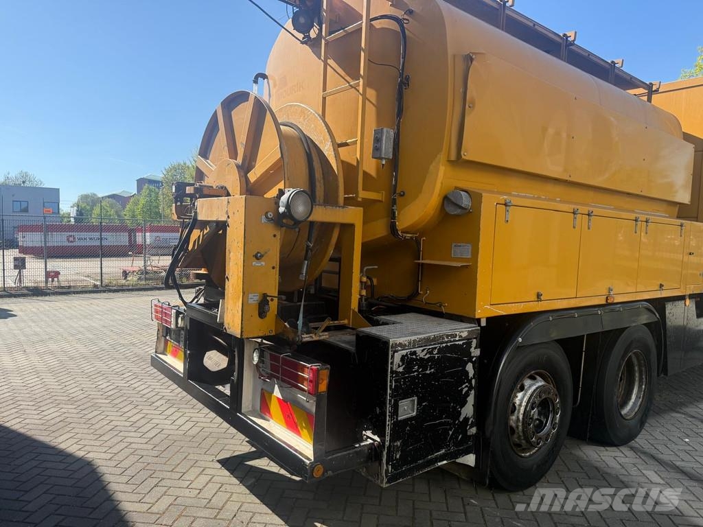 DAF CF 85.480 6x2-4 HD Truck only 8900 Hours Camiones aspiradores/combi
