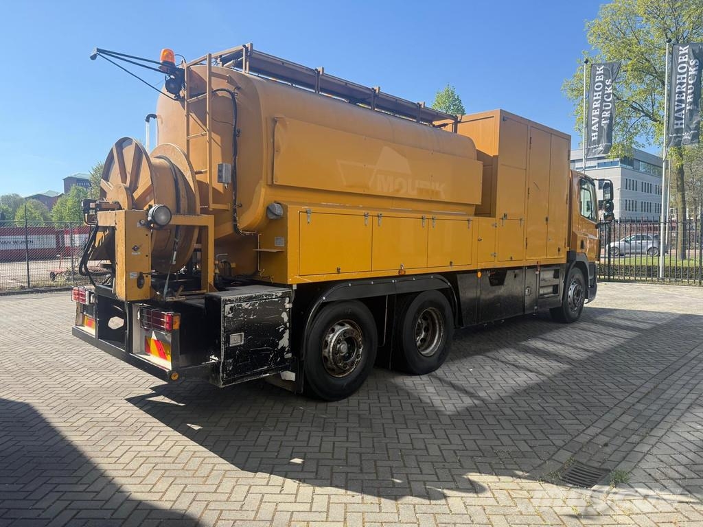 DAF CF 85.480 6x2-4 HD Truck only 8900 Hours Camiones aspiradores/combi