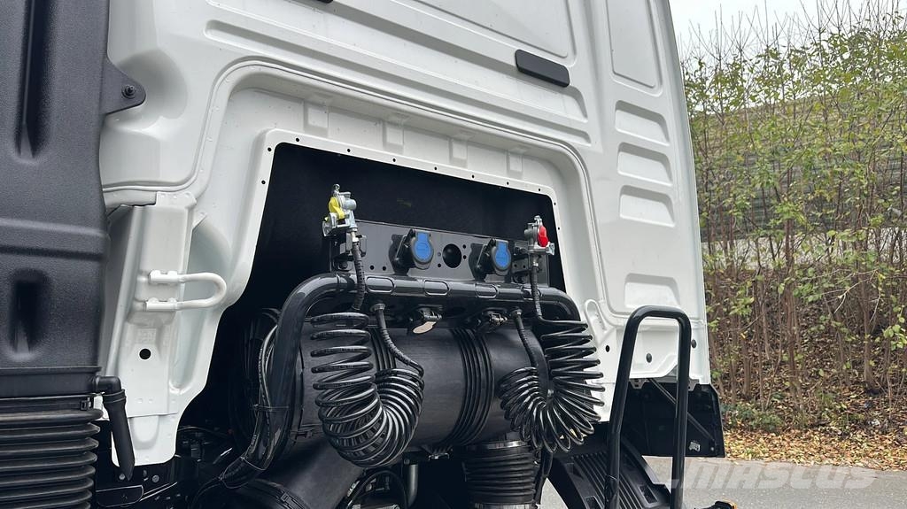 MAN TGS 33.440 MAN TG 33.440 BB 6X4 Euro 2 Export Tractor Units