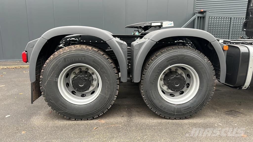 MAN TGS 33.440 MAN TG 33.440 BB 6X4 Euro 2 Export Tractor Units