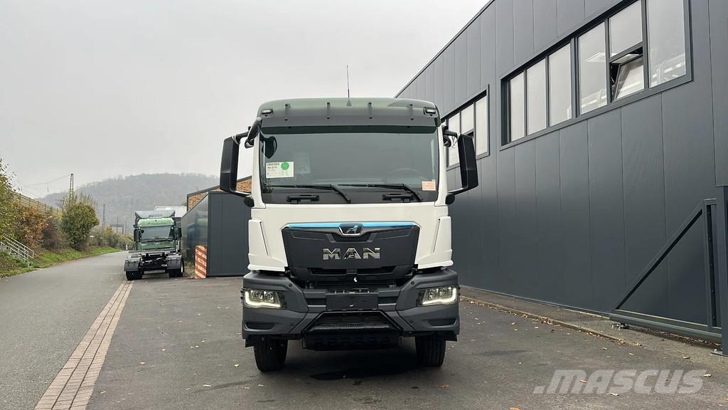MAN TGS 33.440 MAN TG 33.440 BB 6X4 Euro 2 Export Vetopöytäautot