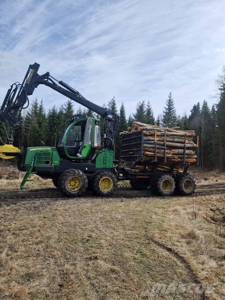 John Deere 810E Forvarderi
