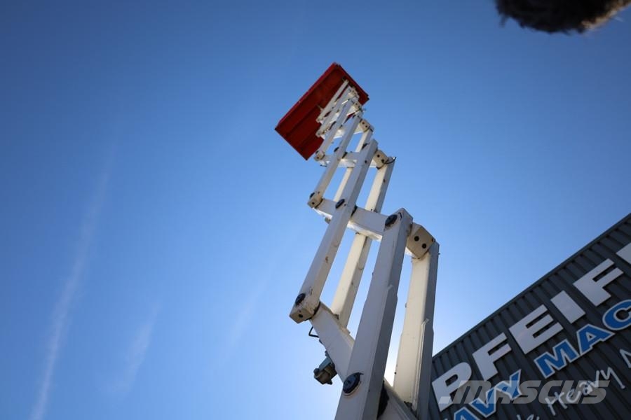 Holland Lift Ecostar HL-11812 Electric, 14m Working Height, 300 Elevadores de tesoura