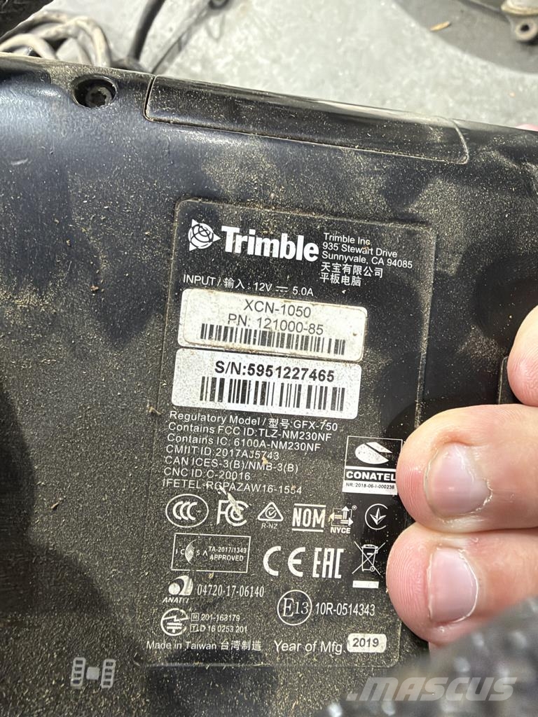 Trimble Nav900 + XCN 1050 + volant électrique النظام العالمي لتحديد المواقع GPS