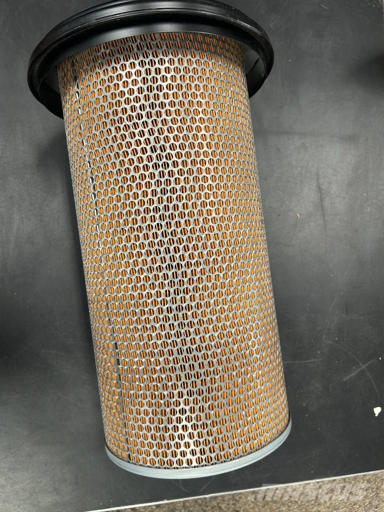 CNH Luftfilter Двигуни
