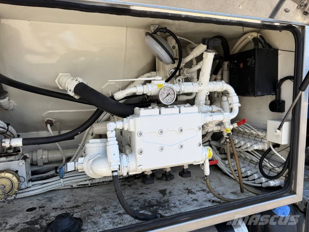 Volvo FM420 6x2*4 EEV Interconsult 12.700 l. Stainless شاحنات مزدوجة / خلخلة