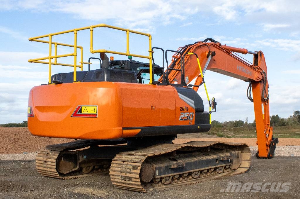 Hitachi ZX250LC-7 حفارات زحافة