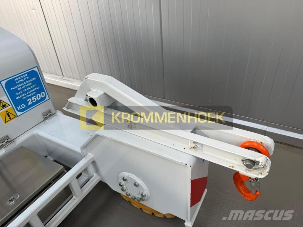 Valla 25E Mini cranes