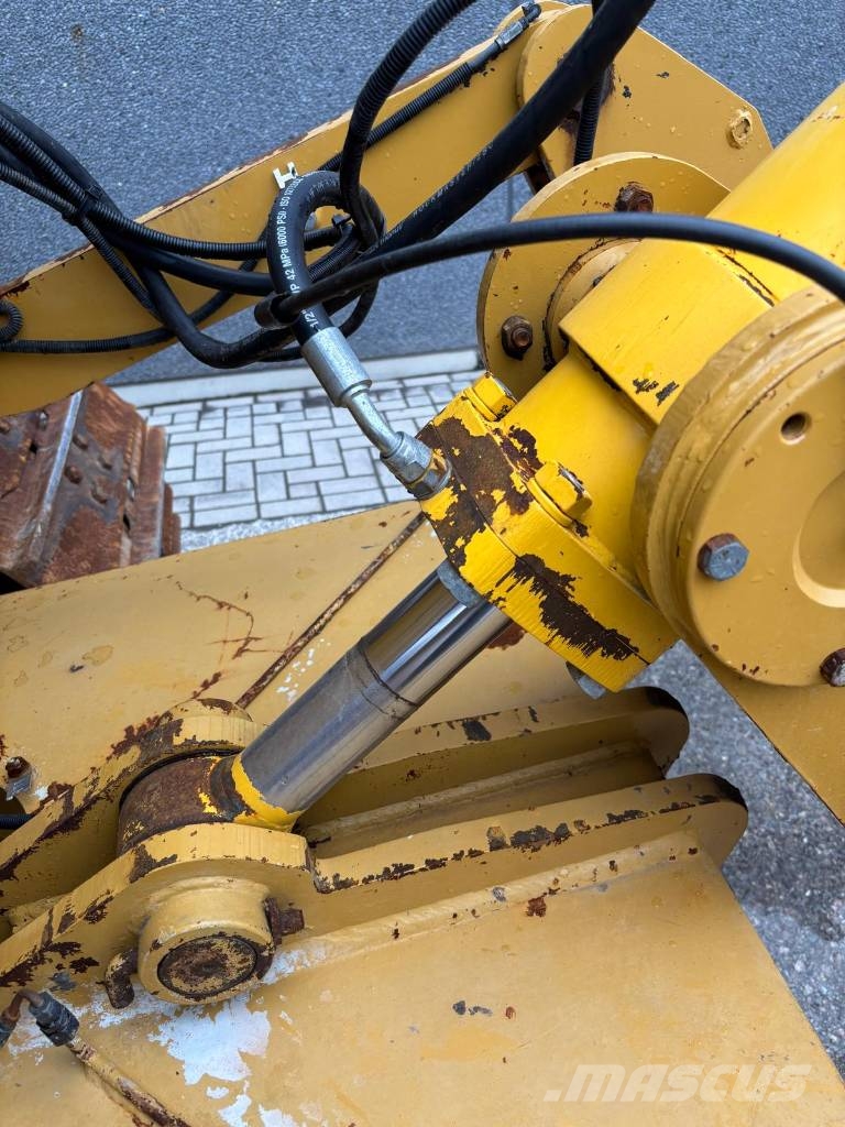 CAT D 6 N LGP (Foldable Blade / Ripper) Rupsdozers