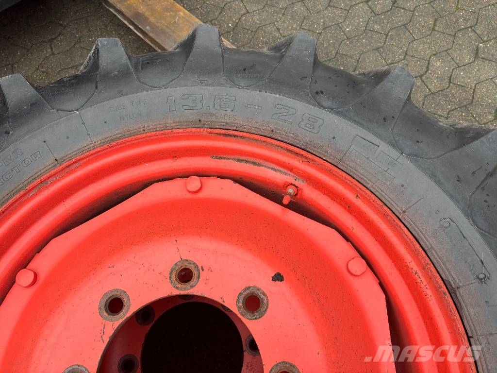 Lingong Sprøjtehjul 420/85R38 og 13.6-28 Banden, wielen en velgen