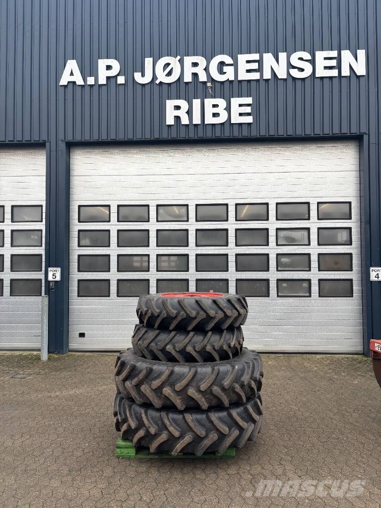 Lingong Sprøjtehjul 420/85R38 og 13.6-28 Banden, wielen en velgen