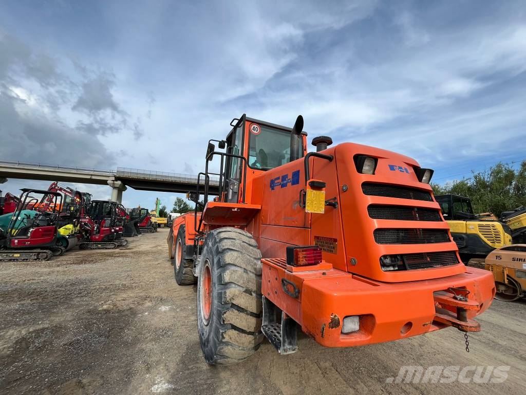 Fiat-Hitachi W 170 لوادر بعجل