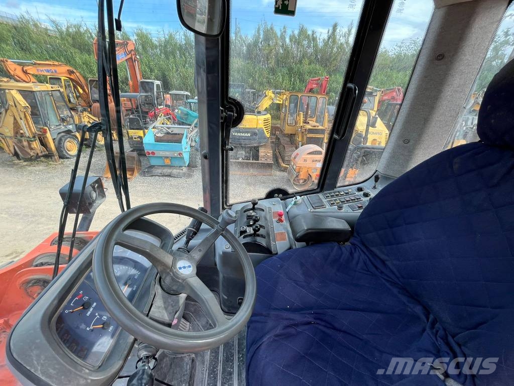 Fiat-Hitachi W 170 لوادر بعجل