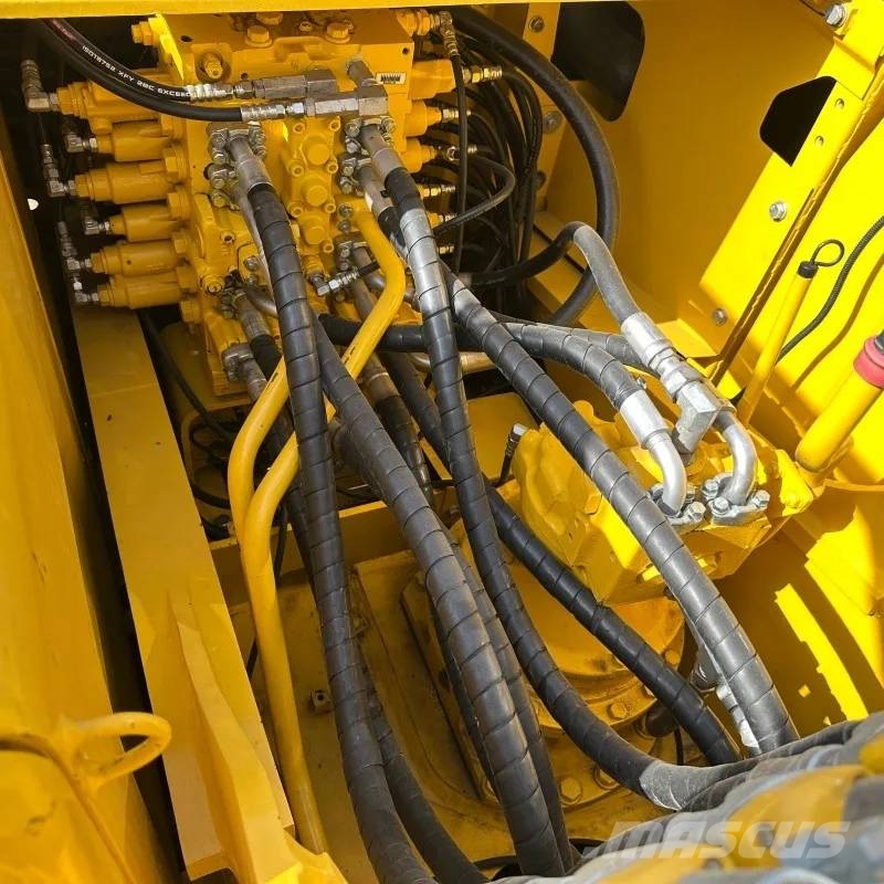 Komatsu PC 210 Εκσκαφείς με ερπύστριες