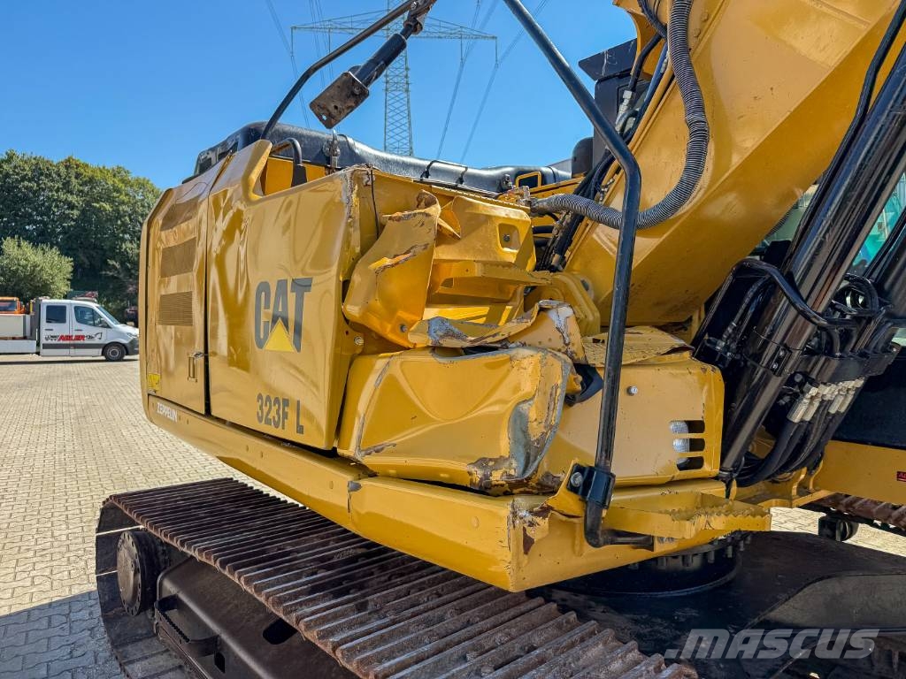 CAT 323FL Kettenbagger OQ70/55 vollhydr. حفارات زحافة