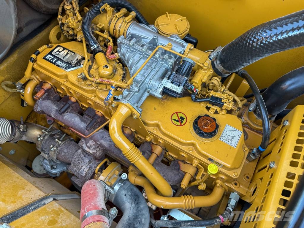 CAT 323FL Kettenbagger OQ70/55 vollhydr. حفارات زحافة