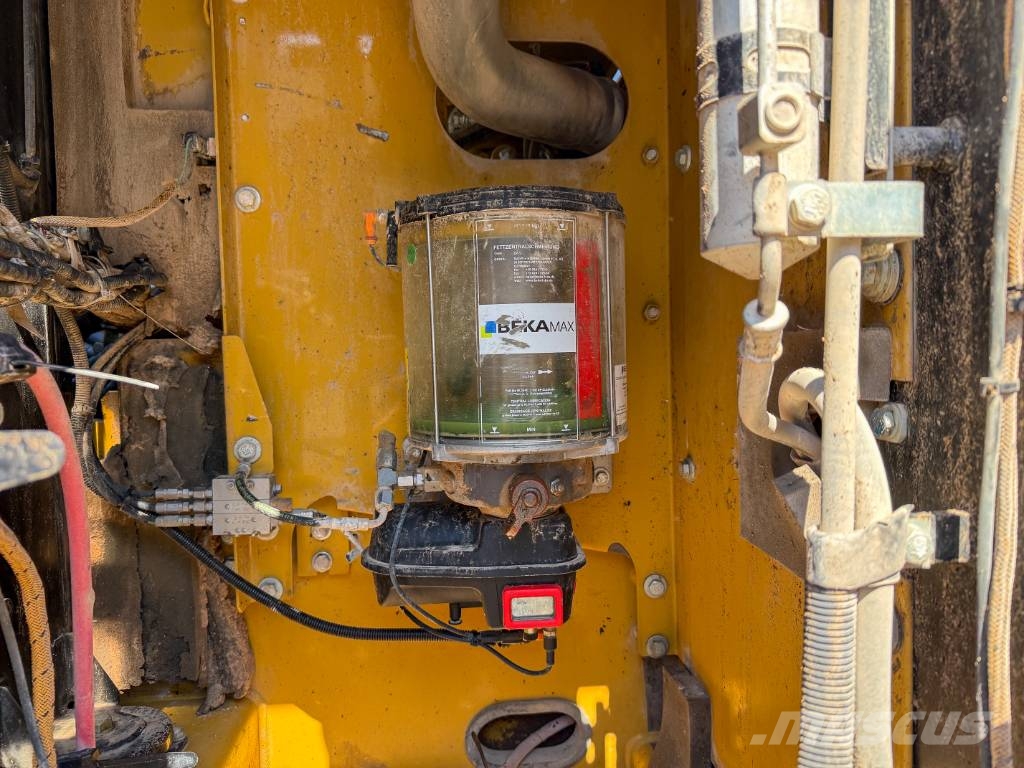 CAT 323FL Kettenbagger OQ70/55 vollhydr. حفارات زحافة