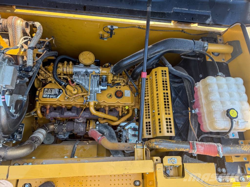 CAT 323FL Kettenbagger OQ70/55 vollhydr. حفارات زحافة