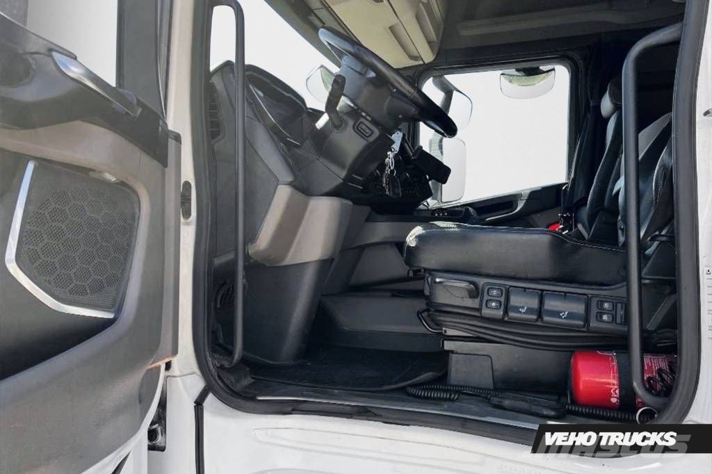 Scania R500B6X2*4NB Fjärrbil ボックスボディー、ウイング、箱車