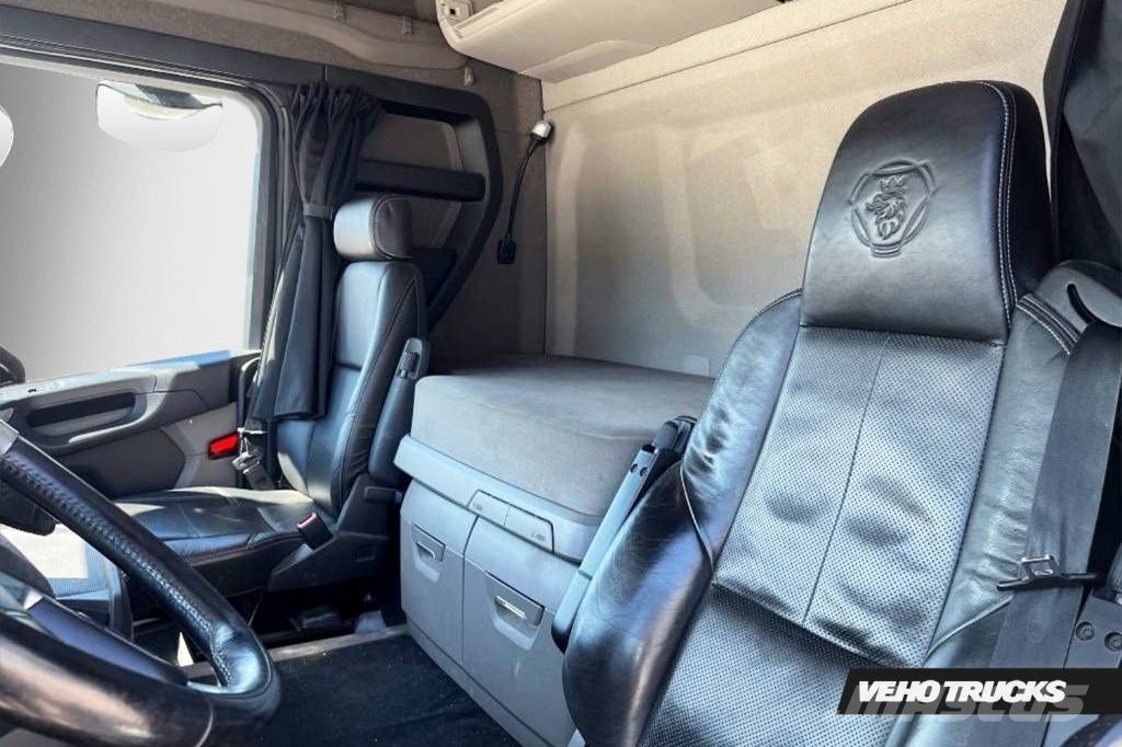 Scania R500B6X2*4NB Fjärrbil ボックスボディー、ウイング、箱車