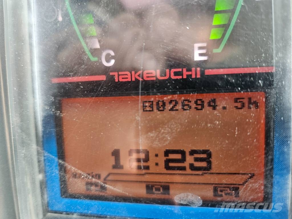 Takeuchi TB 325 R حفارات صغيرة أقل من 7 طن (حفارات صغيرة)
