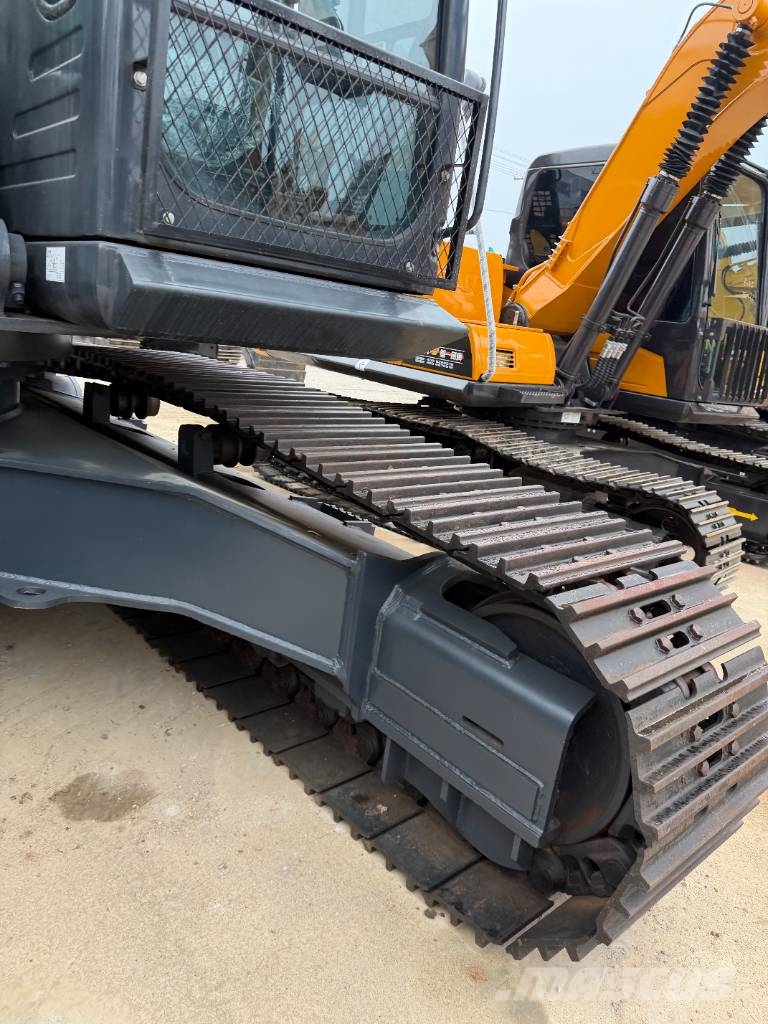 Kobelco SK350D 3000 units excavators in stock Raupenbagger
