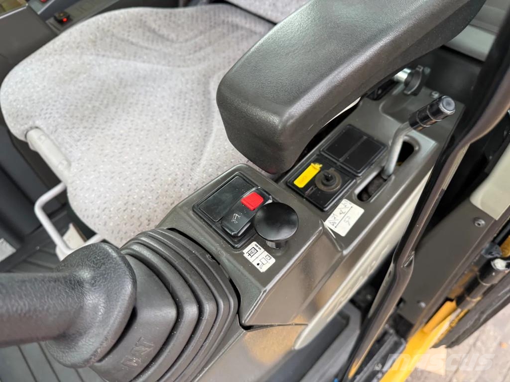CAT M315F Wielgraafmachines