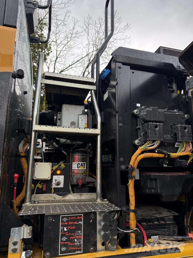 CAT M315F Wielgraafmachines
