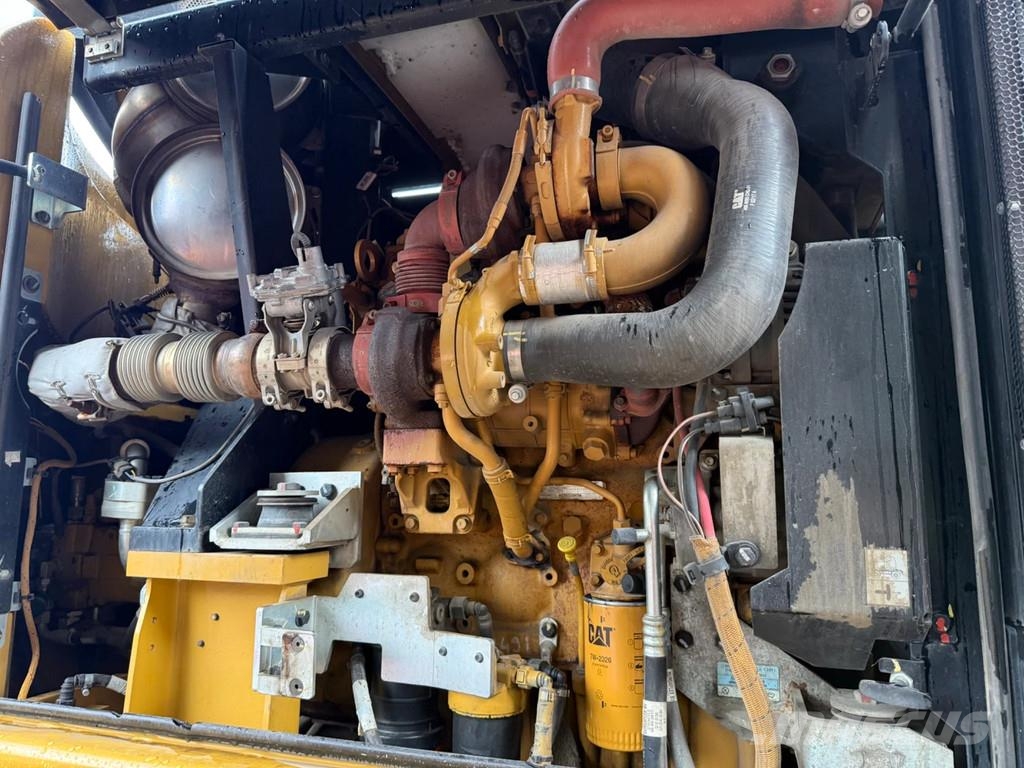 CAT M315F Wielgraafmachines