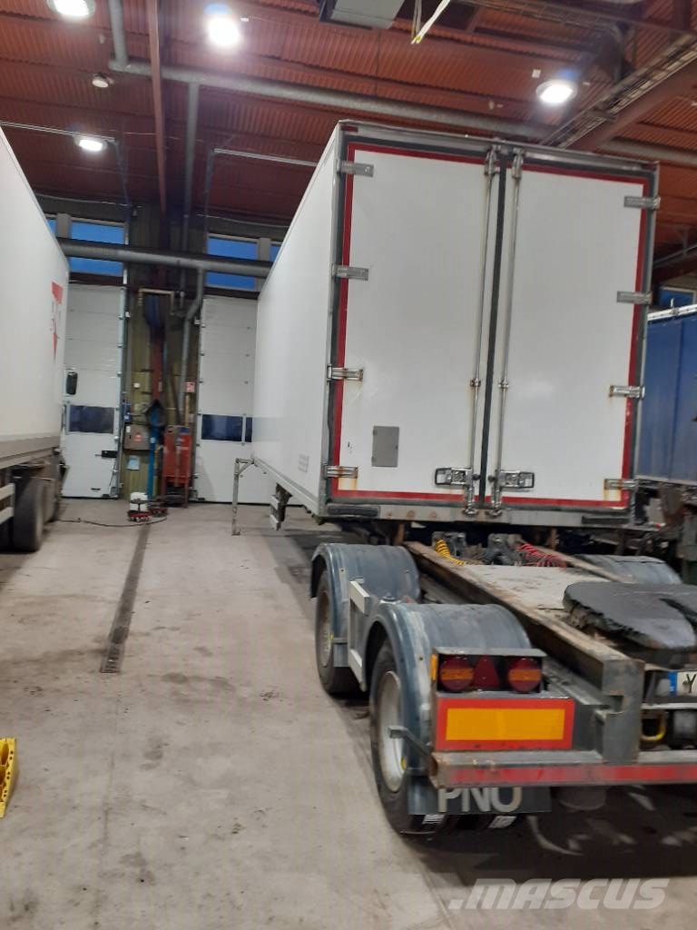 DENNISON/IGLOOCAR LINK SKÅP Skříňové návěsy