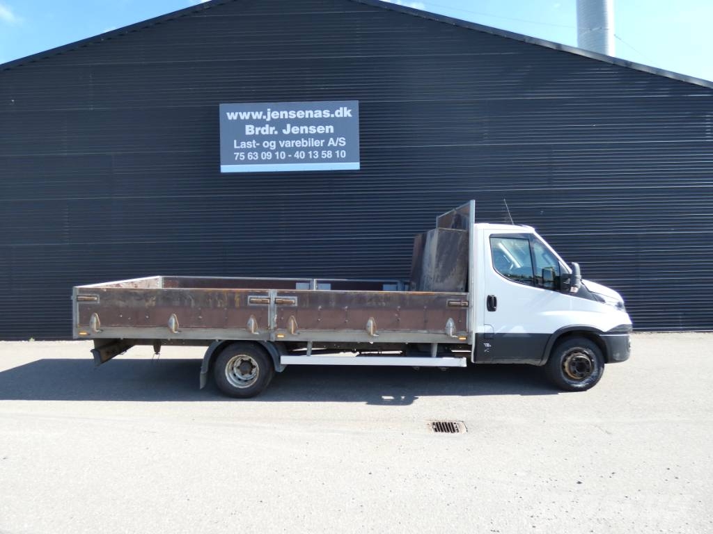 Iveco Daily 70 C18 شاحنات مسطحة/مفصلية الجوانب