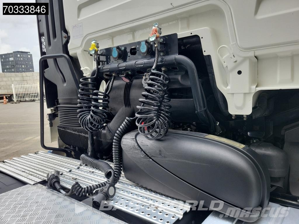 MAN TGX 18.500 4X2 XXL Retarder 2x Tanks ADR Standklim Tahače