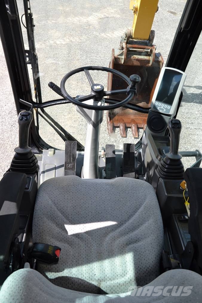 CAT 318 D Wielgraafmachines