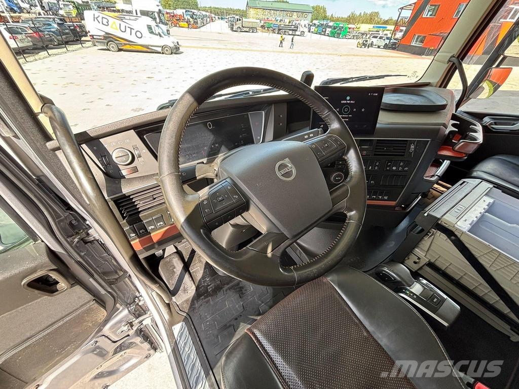 Volvo FH 16 750 8x4 RETARDER / TANDEM AXLE LIFT / BOX L= Savivarčių priekabų vilkikai