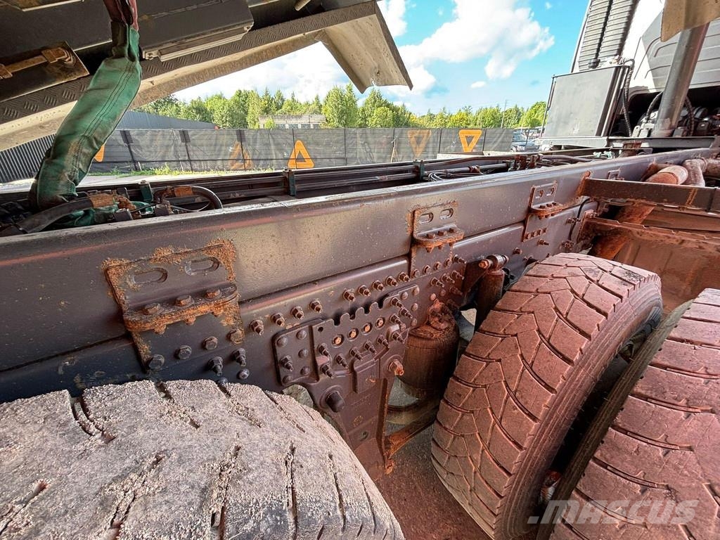Volvo FH 16 750 8x4 RETARDER / TANDEM AXLE LIFT / BOX L= Savivarčių priekabų vilkikai