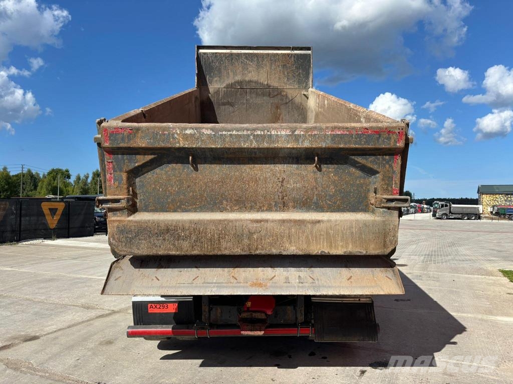 Volvo FH 16 750 8x4 RETARDER / TANDEM AXLE LIFT / BOX L= Savivarčių priekabų vilkikai