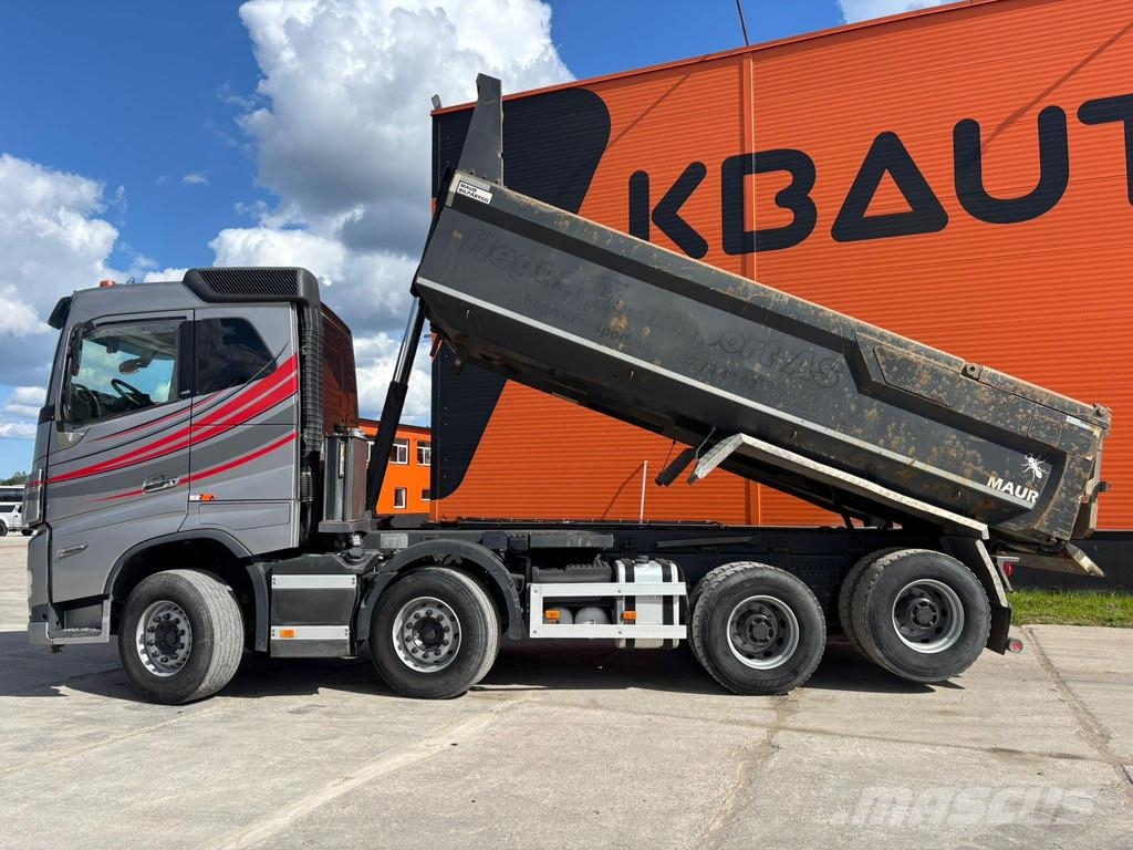 Volvo FH 16 750 8x4 RETARDER / TANDEM AXLE LIFT / BOX L= Savivarčių priekabų vilkikai