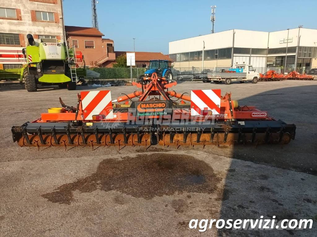 Maschio ERPICE MASCHIO AQUILA 5000 (ANNO 2004) الكاسحات وقلابات التربة ذات المحركات