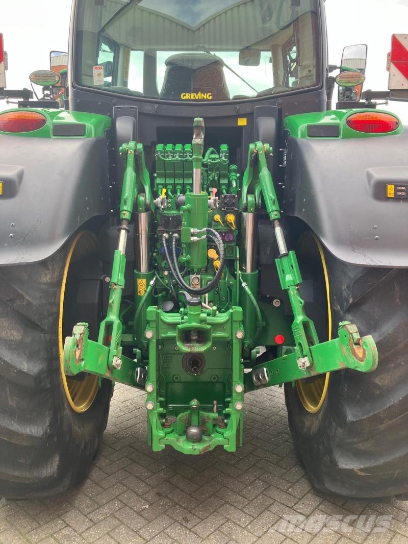 John Deere 6250 R Tractors