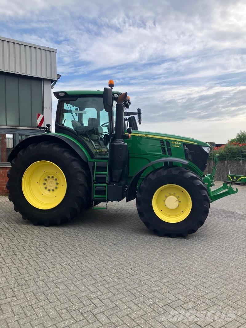 John Deere 6250 R Tractors