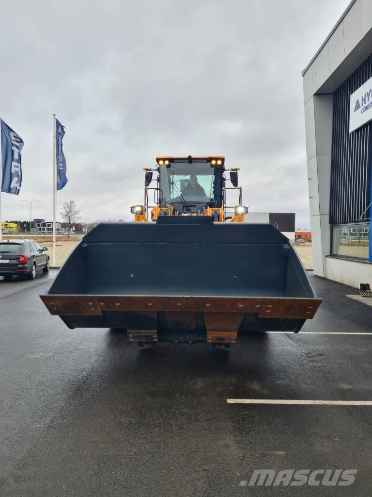 Hyundai HL970A لوادر بعجل