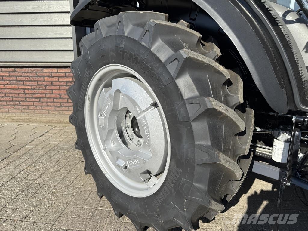 Lovol M504 C tractor NIEUW + Frontlader Tractoren