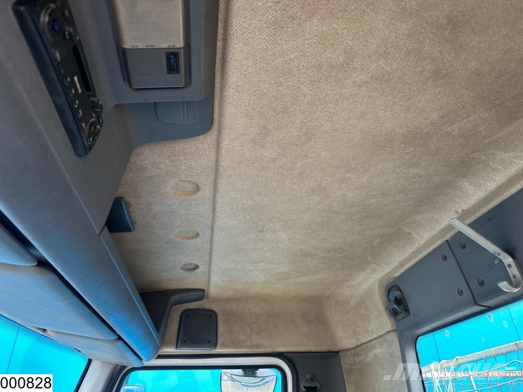 Renault Midlum 220 EURO 3, Manual, Steel شاحنات قلابة