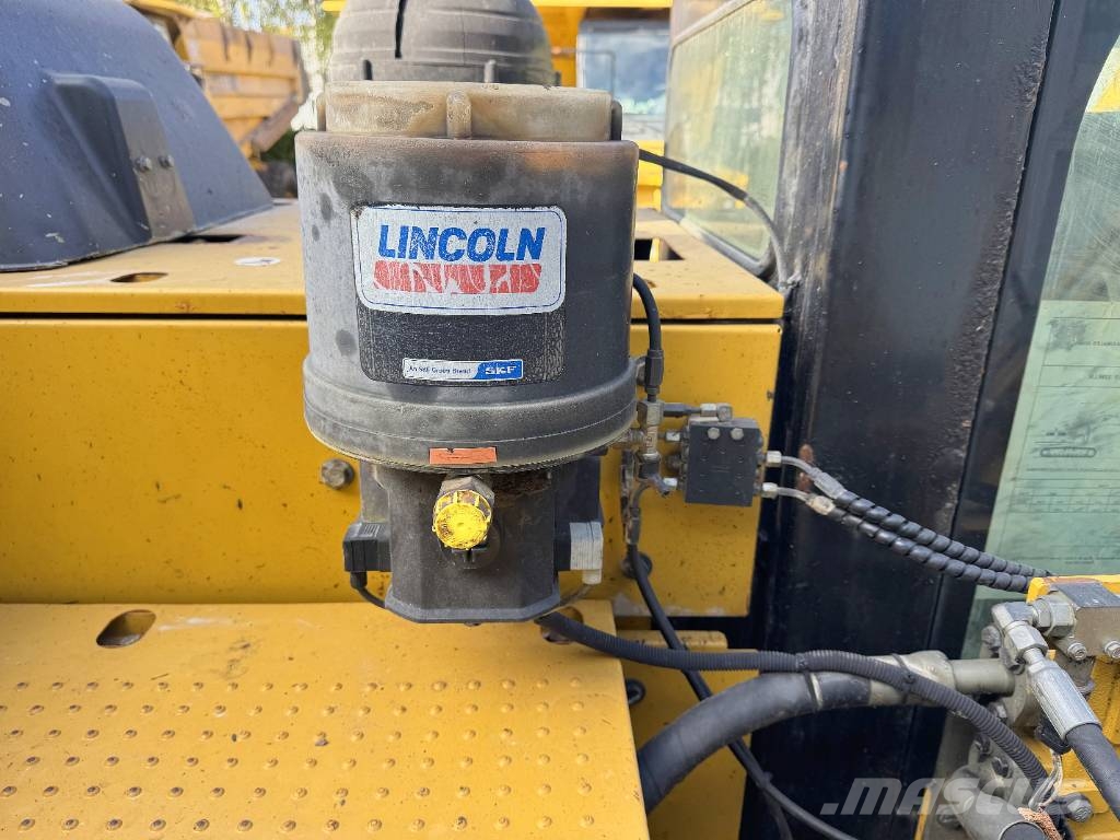 CAT 329 EL Lánctalpas kotrók