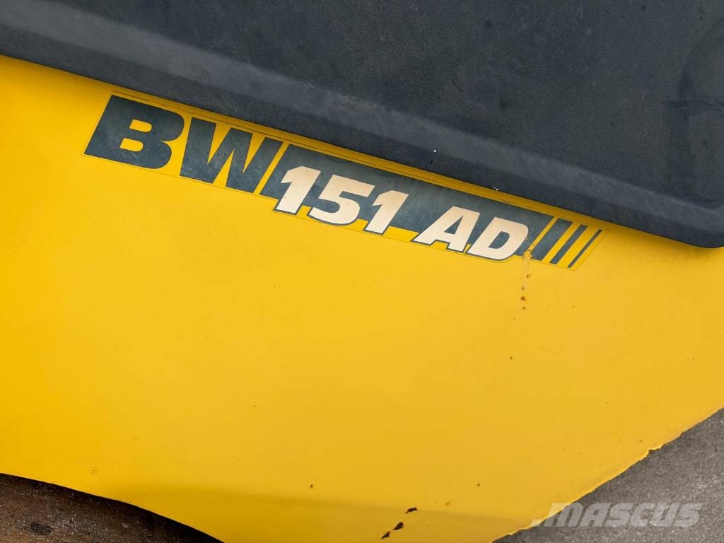 Bomag BW 151 AD-5 مداحل ثنائية الاسطوانة