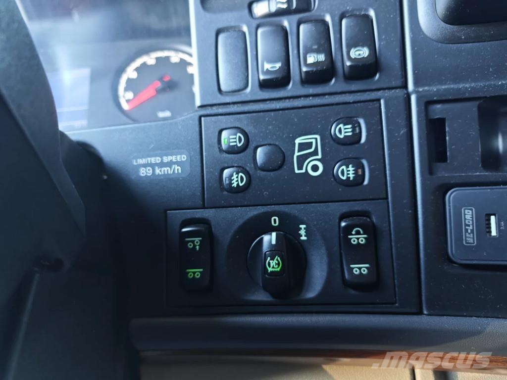 Scania R500 V8 6x2 Sadulveokid