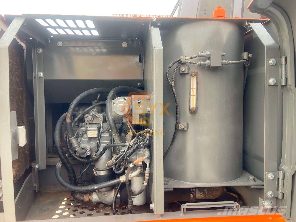 Hitachi EX 120-5 حفارات زحافة