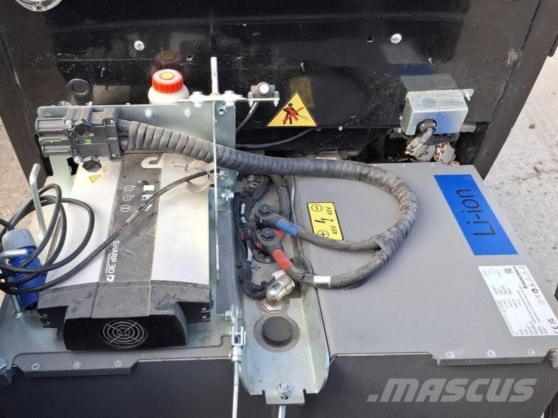 GiANT G 2200 E X-Tra Elektro / electric Carregadoras de direcção deslizante