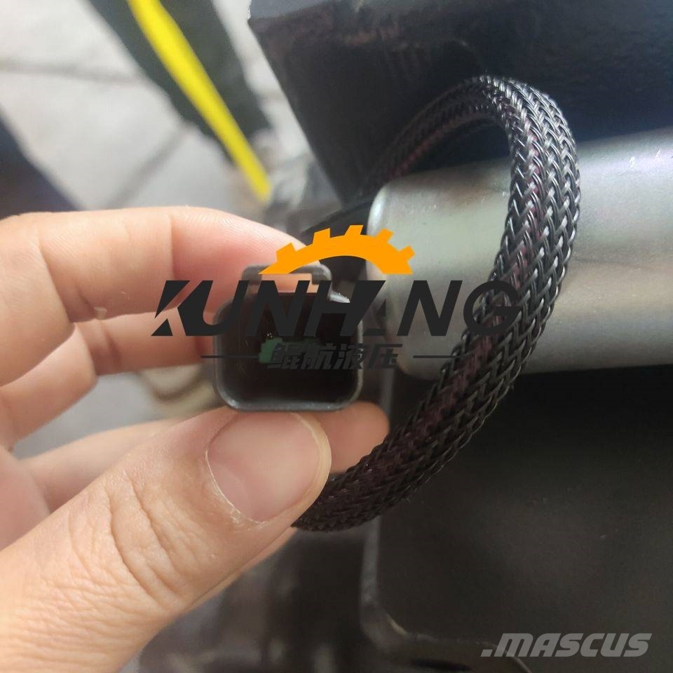 Komatsu PC2000-11 Hydraulic Pump 708-2K-11152 708-2K-00122 트랜스미션