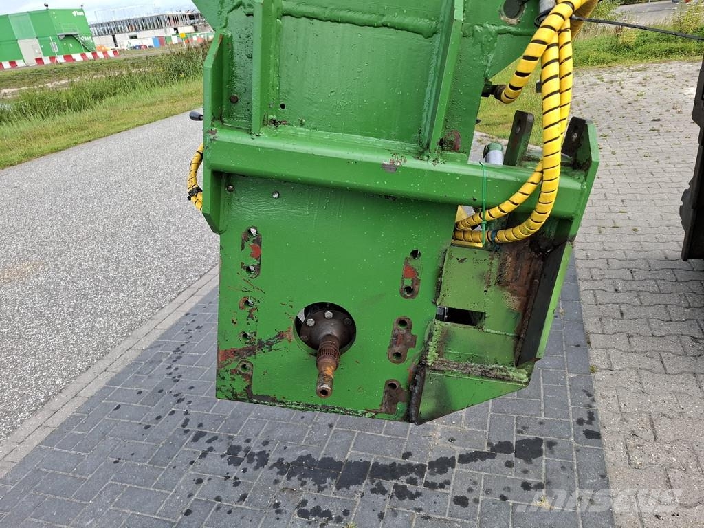 Stobbenfrees Stobbenfrees Trekker aanbouw Forestry mulchers